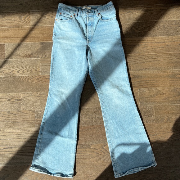 Levi’s Ribcage Flare - Picture 3 of 7